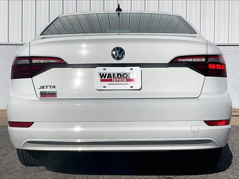 Used 2021 Volkswagen Jetta SE image 5