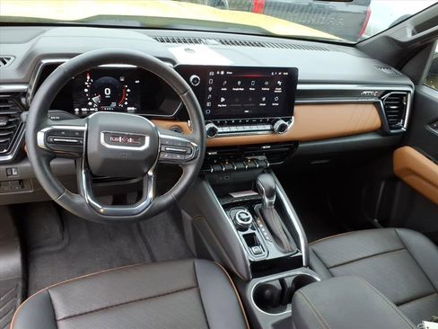 Used 2023 GMC Canyon AT4 w/ AT4 Premium Package image 19