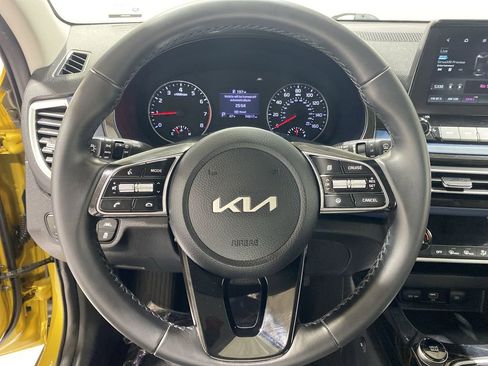 Used 2022 Kia Seltos Nightfall Edition image 11