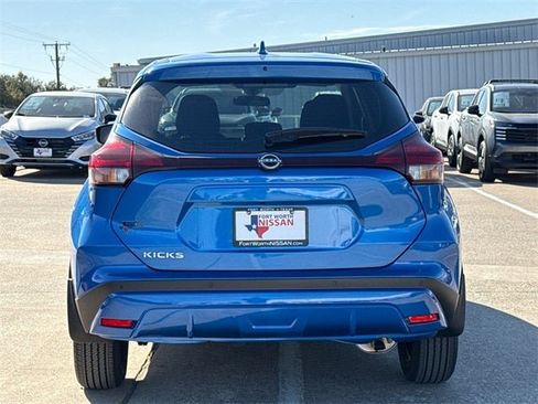 Used 2025 Nissan Kicks Play S image 8