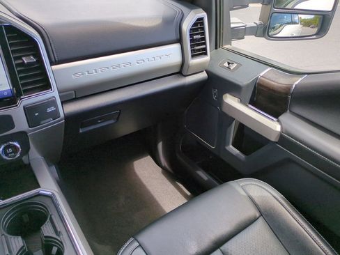 Used 2022 Ford F250 Lariat w/ Lariat Value Package image 17