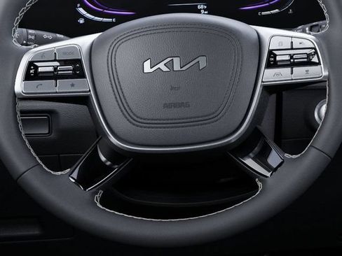 Certified 2025 Kia Telluride S FWD image 22