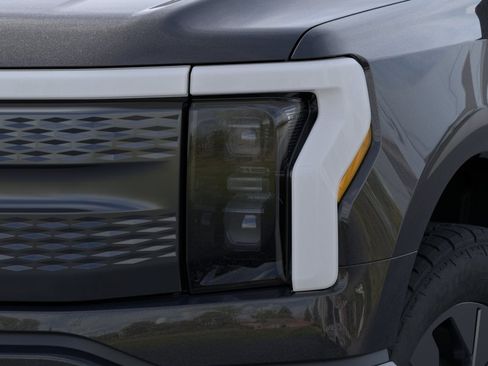 New 2025 Ford F150 Lightning Flash AWD/4WD image 18