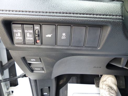 Used 2025 Honda Odyssey EX-L image 24