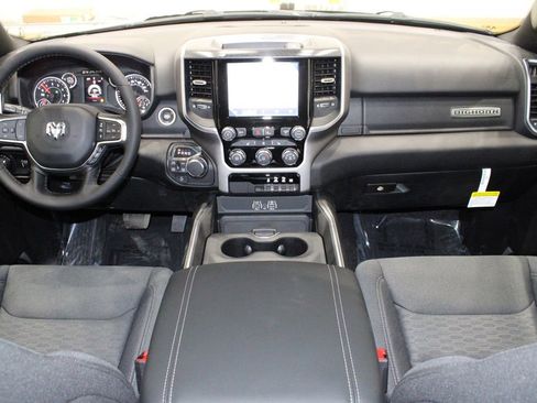 New 2026 RAM 1500 4x4 Crew Cab image 24