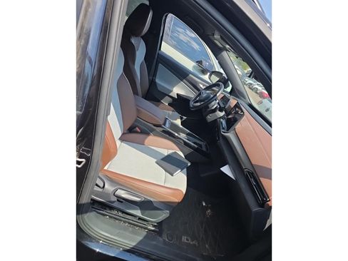 Used 2024 Volkswagen ID.4 Pro AWD/4WD image 9