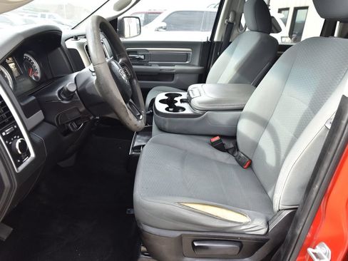 Used 2017 RAM 1500 Classic SLT AWD/4WD image 12