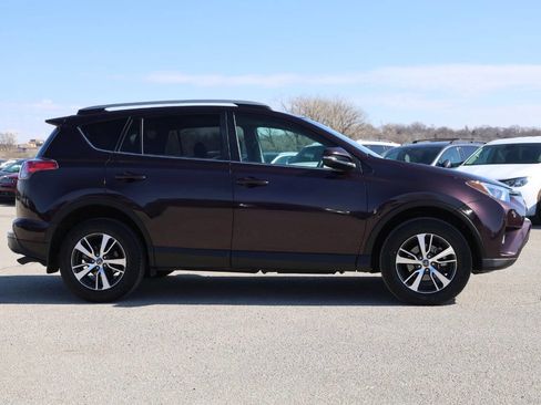 Used 2018 Toyota RAV4 XLE image 7