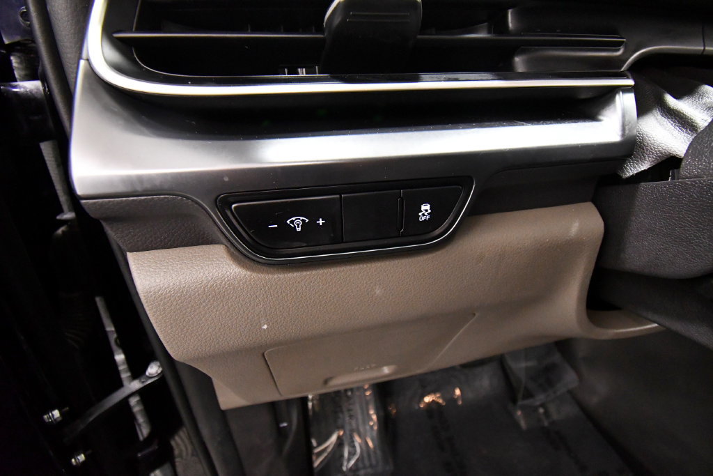 Certified 2024 Kia Carnival LX FWD image 19