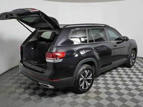 Certified 2025 Volkswagen Atlas SE image 28