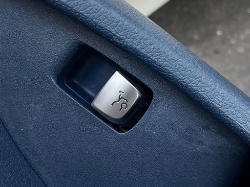 Used 2018 Mercedes-Benz E 400 4MATIC Cabriolet w/ Premium 2 Package (Q02) image 69