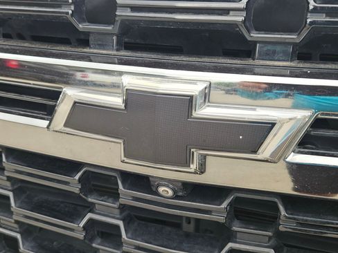 Used 2021 Chevrolet Tahoe Z71 w/ Z71 Signature Package image 8