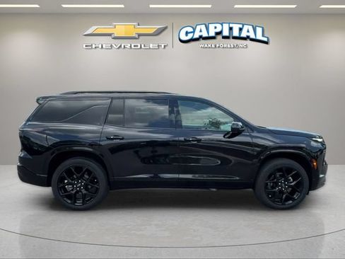 Used 2026 Chevrolet Traverse RS FWD image 6