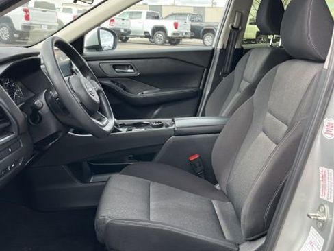 Used 2024 Nissan Rogue SV AWD/4WD image 27