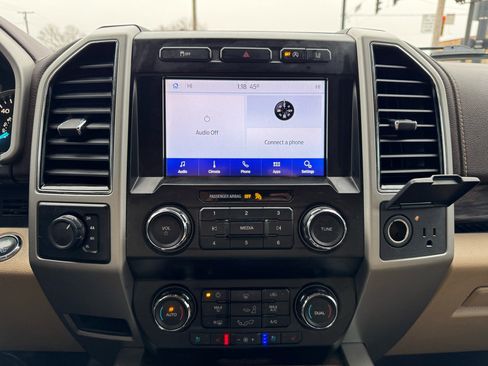 Used 2020 Ford F150 Lariat w/ Equipment Group 501A Mid image 21