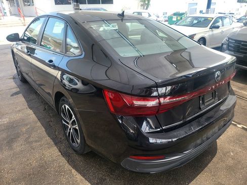 Used 2025 Volkswagen Jetta Sport FWD image 9