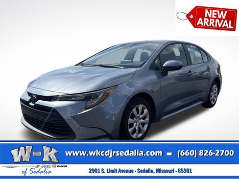 Used 2024 Toyota Corolla LE FWD image 11