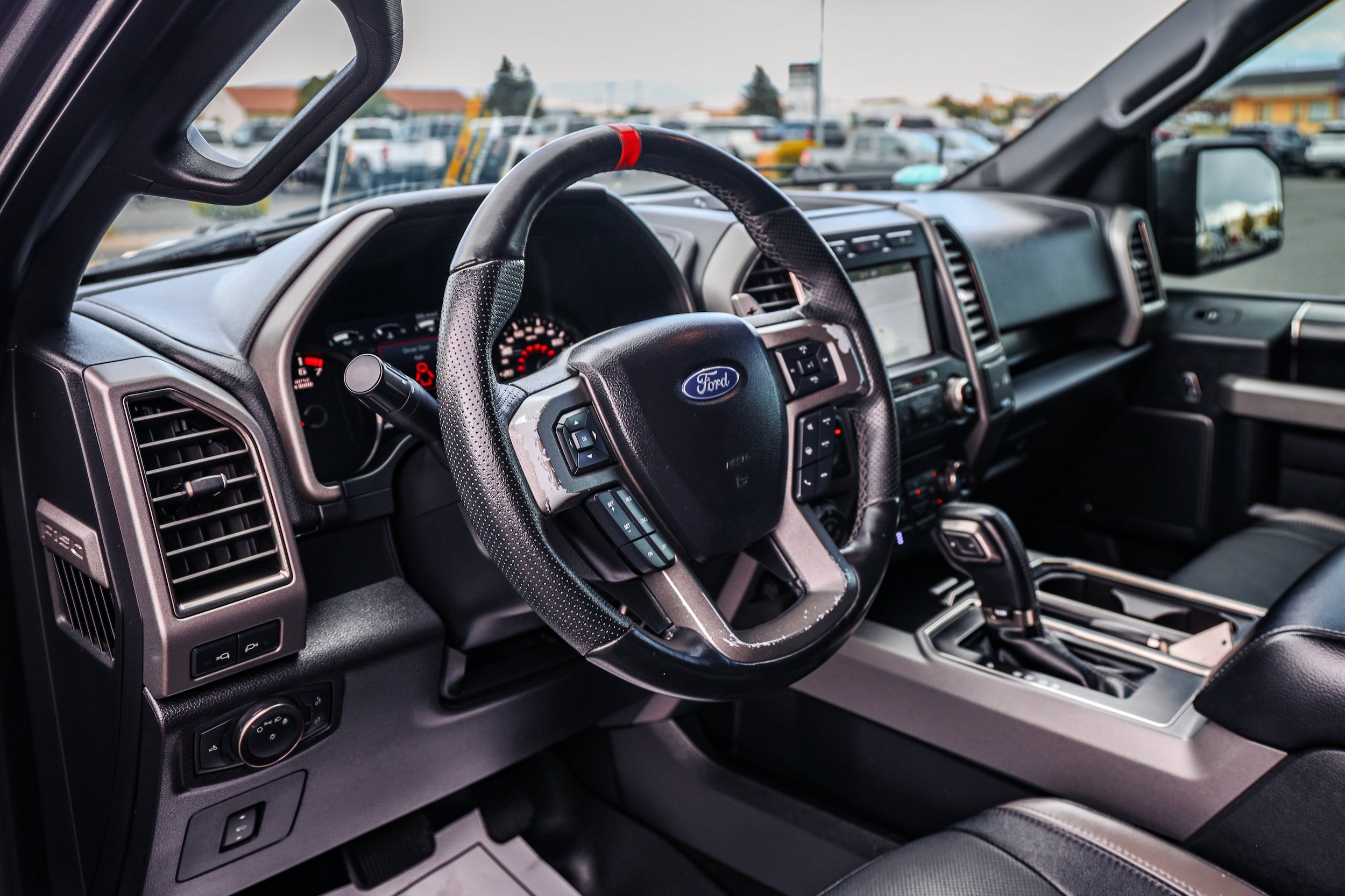 Used 2018 Ford F150 Raptor w/ Equipment Group 802A Luxury AWD/4WD image 9