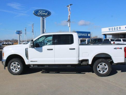 Used 2025 Ford F350 XLT image 2