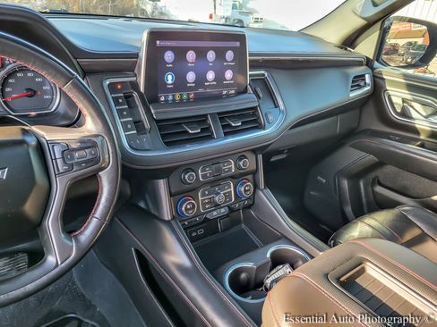 Used 2021 Chevrolet Suburban RST w/ Luxury Package image 29