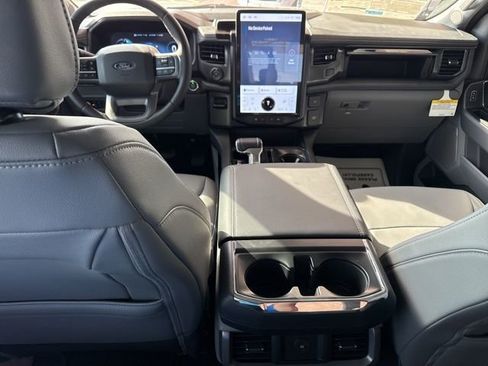 Used 2025 Ford F150 Lightning Flash image 9