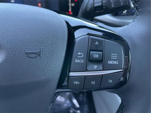 Used 2024 Ford Escape SE image 23