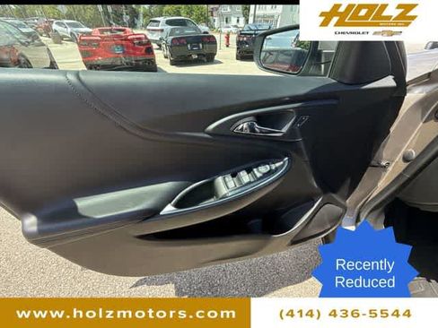 Certified 2022 Chevrolet Malibu LT w/ Leather Package FWD image 22