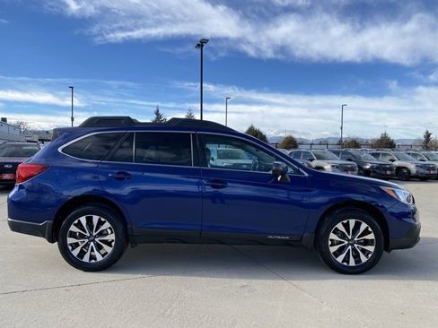Used 2016 Subaru Outback 3.6R Limited image 6