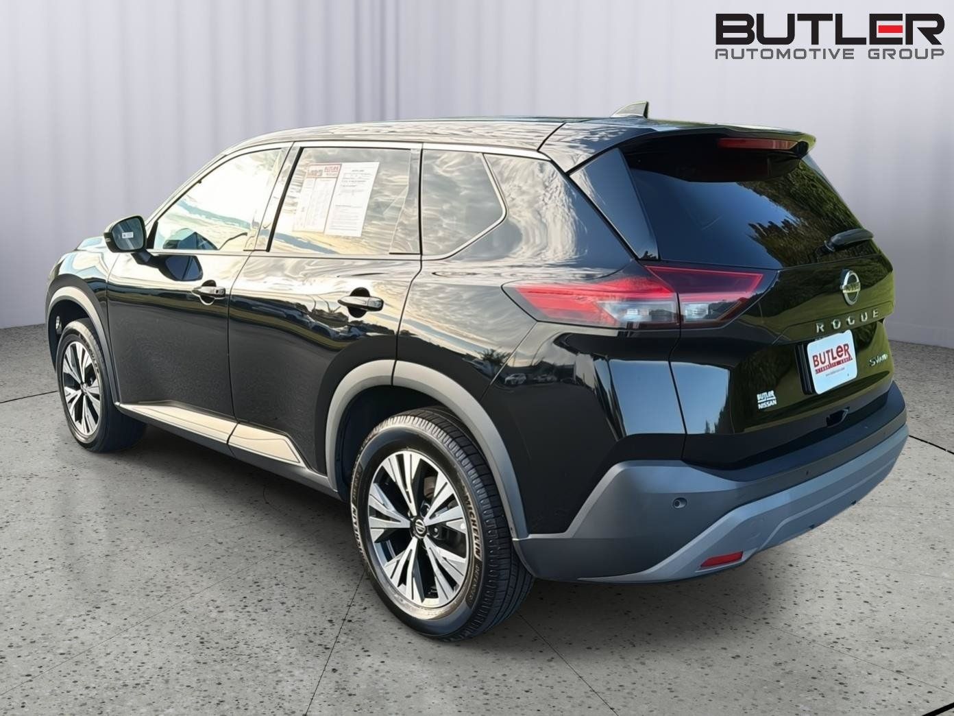 Used 2021 Nissan Rogue SV AWD/4WD image 4