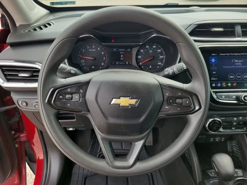 Used 2021 Chevrolet TrailBlazer LT w/ Convenience Package AWD/4WD image 21