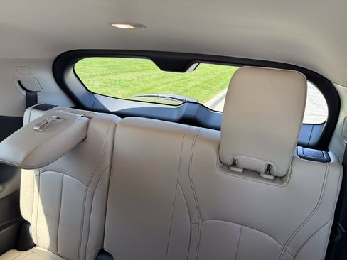 Used 2023 INFINITI QX60 Sensory w/ Vision Package AWD/4WD image 14