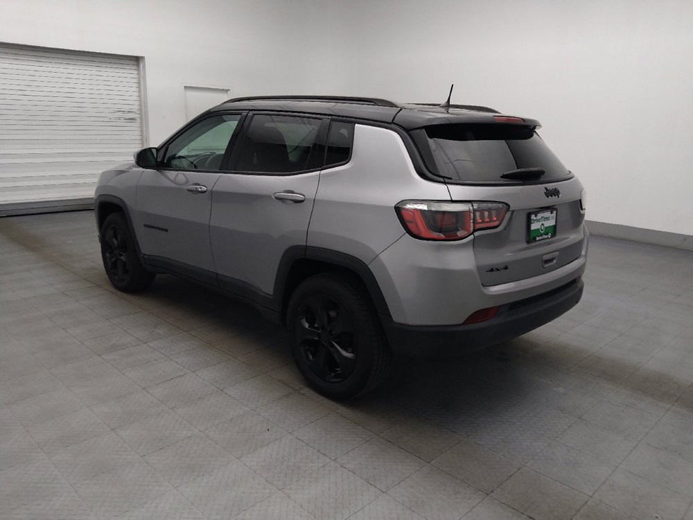 Used 2018 Jeep Compass Latitude AWD/4WD image 3