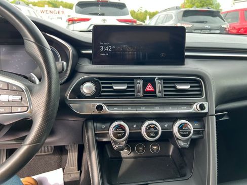 Used 2023 Genesis G70 2.0T image 23