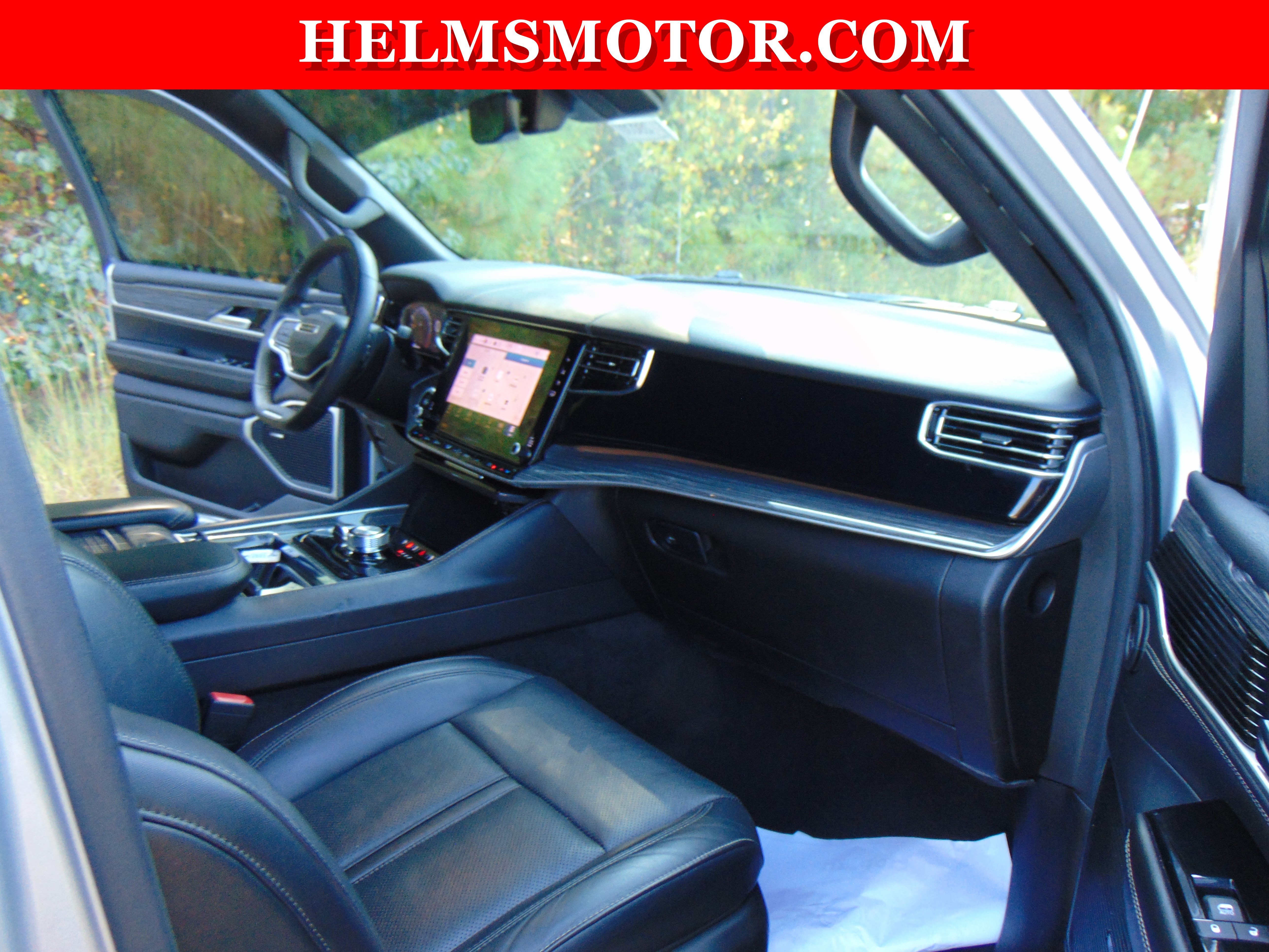 Used 2022 Jeep Wagoneer Series II AWD/4WD image 40