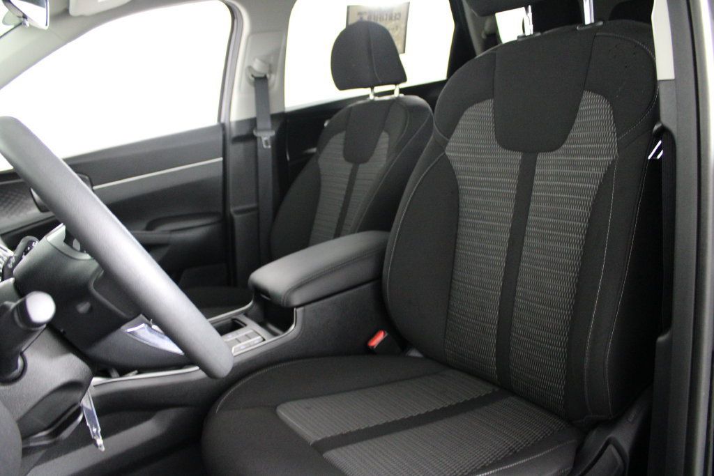 Used 2022 Kia Sorento LX FWD image 17