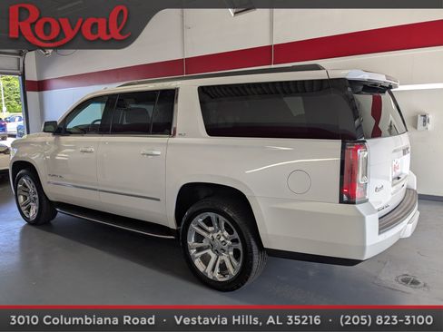Used 2018 GMC Yukon XL SLT w/ Premium Edition RWD image 2