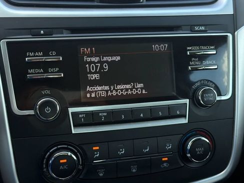 Used 2017 Nissan Altima 2.5 SR FWD image 18