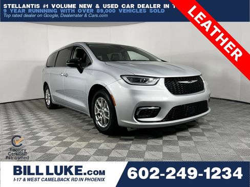 Certified 2024 Chrysler Pacifica Touring-L image 1