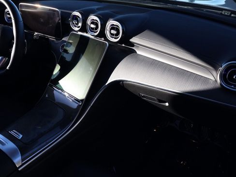 Used 2022 Mercedes-Benz C 300 Sedan image 25