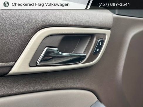 Used 2015 GMC Yukon Denali w/ Premium Package AWD/4WD image 14