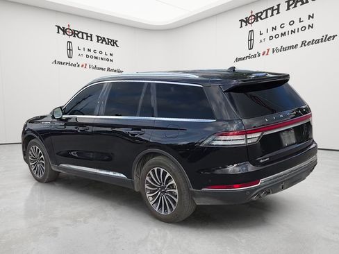 Used 2023 Lincoln Aviator Reserve w/ Elements Package Plus RWD image 3