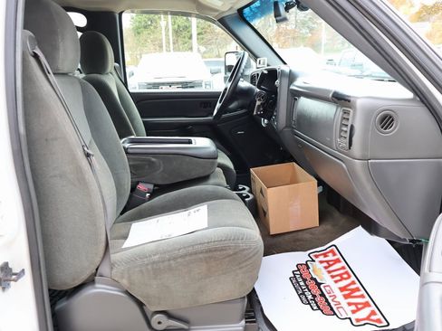 Used 2003 Chevrolet Silverado 2500 LS w/ Skid Plate Package image 34