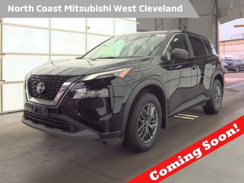 Used 2023 Nissan Rogue S image 1