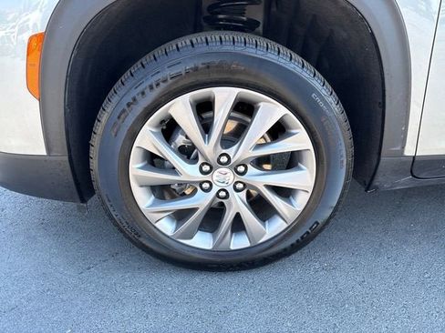 Used 2025 Buick Enclave Preferred FWD image 9