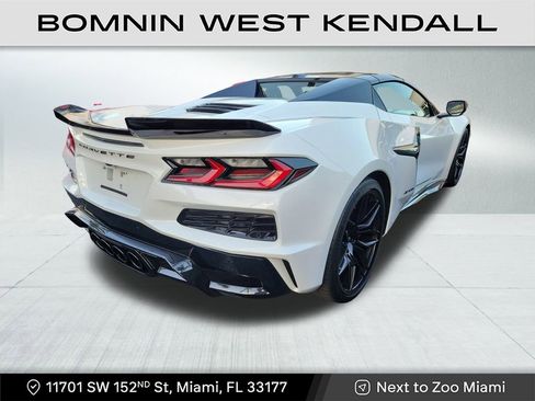Used 2025 Chevrolet Corvette Z06 w/ Stealth Interior Trim Package image 4