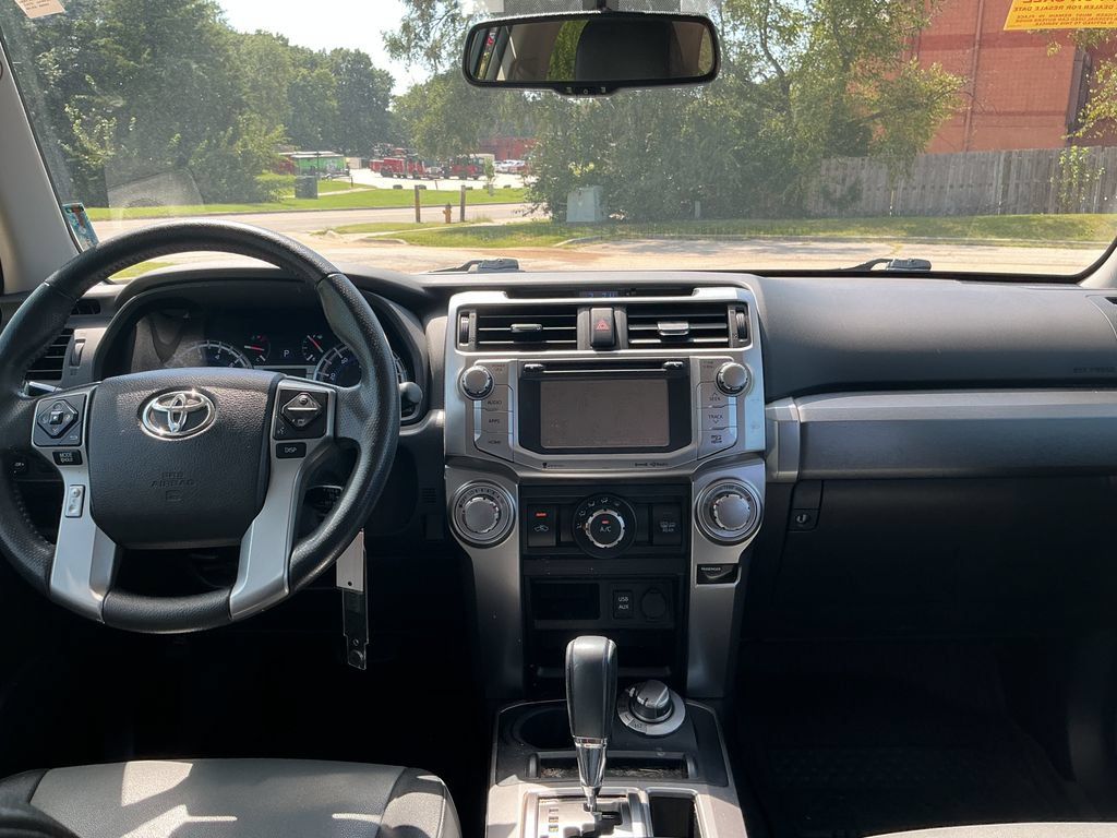 Used 2019 Toyota 4Runner SR5 Premium AWD/4WD image 27