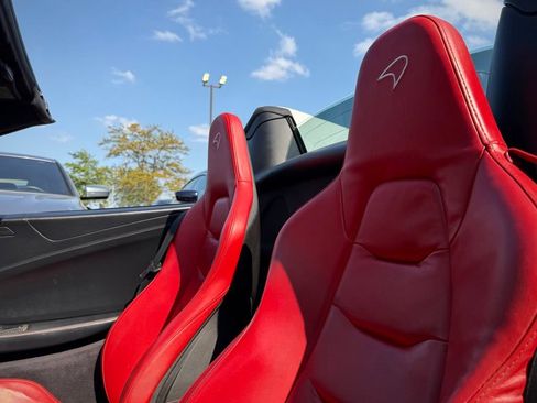 Used 2015 McLaren 650S Spider RWD image 35