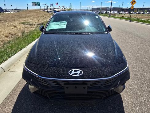 New 2026 Hyundai Elantra SE FWD image 8
