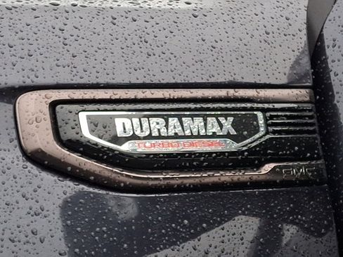 Used 2025 GMC Sierra 1500 AT4X image 29