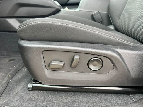 New 2024 GMC Canyon Elevation w/ Convenience Package RWD image 9